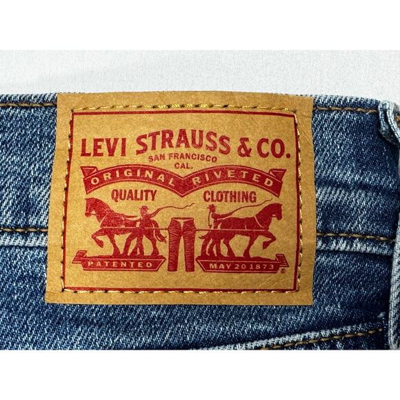 Levi's Women's Wedgie Straight Leg Button Fly Blue Denim Jeans - Size 32x27.5 - Picture 4 of 7